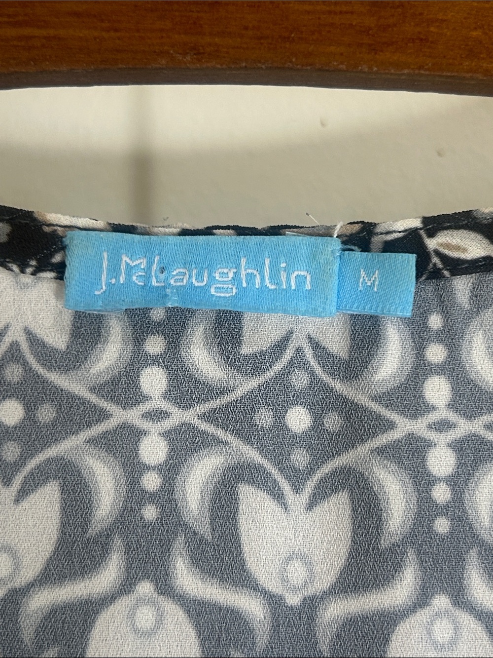 J. McLaughlin Dress Women's Medium Grey Floral Hortense Tiered Midi Resort - Picture 4 of 16